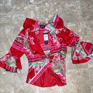 **Last chance-** NWT Tommy Hilfiger pink Floral Blouse with Ruffle Sleeves